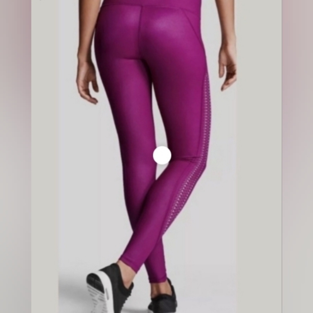 Victoria's Secret Knockout/tight Plum Leggings Size Large…